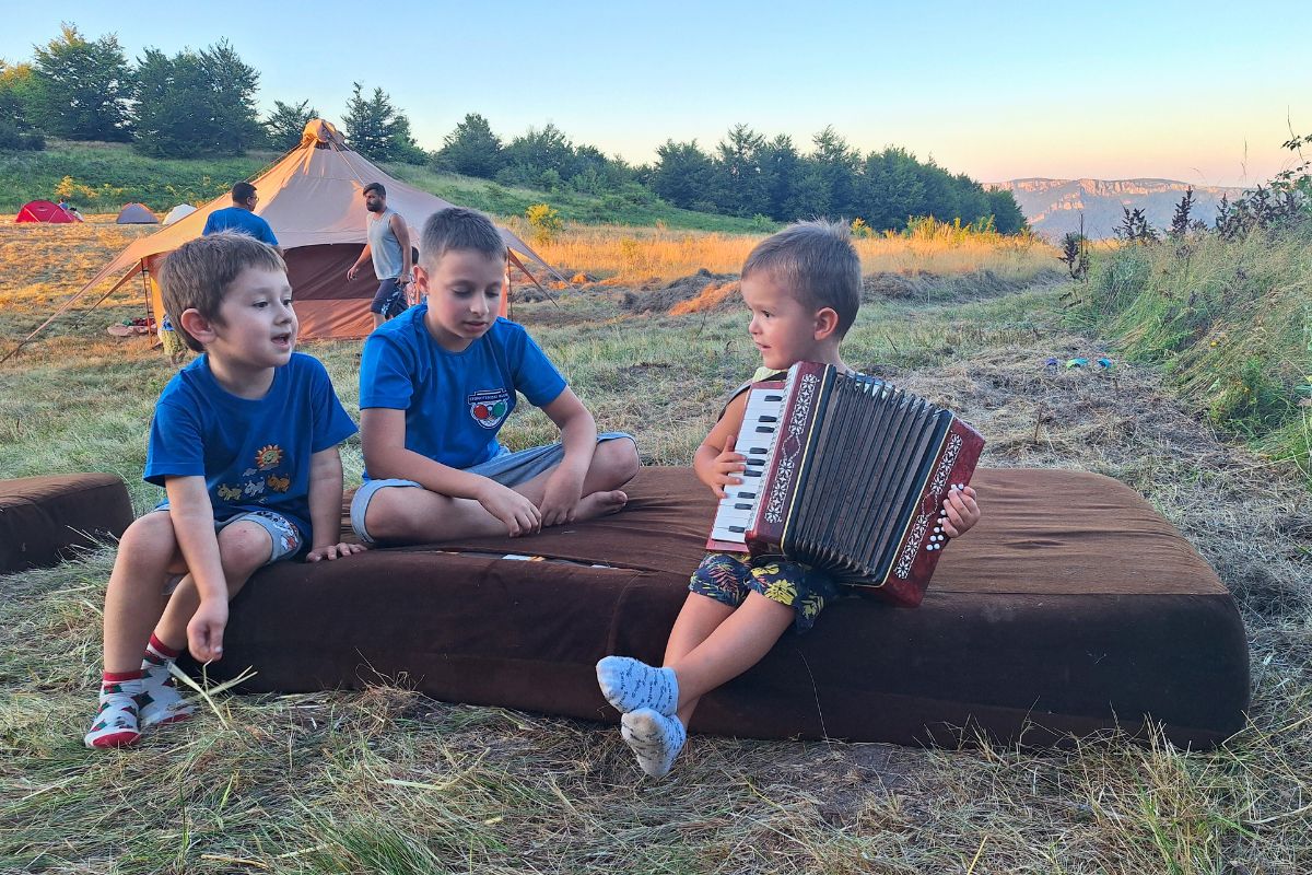 12-slemen-deca-zabava