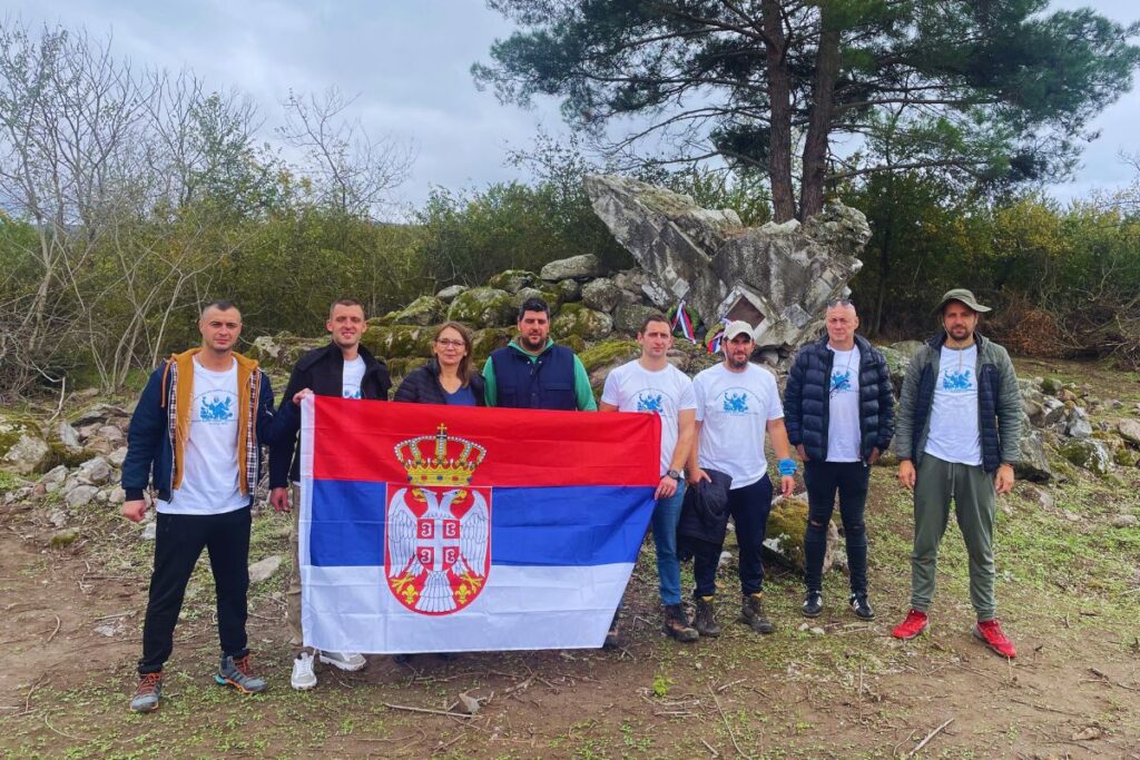 zajednica fotografija sa predsednikom mesne zajednice selo Hrisi